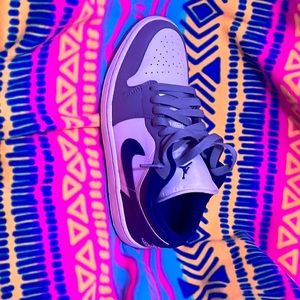 I’m selling jordan1 lows